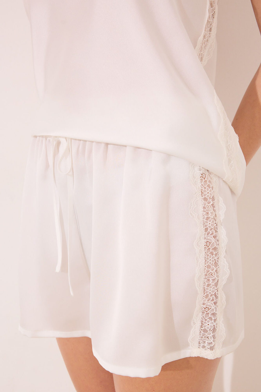 Straps Short Pant Pyjama - Ivory