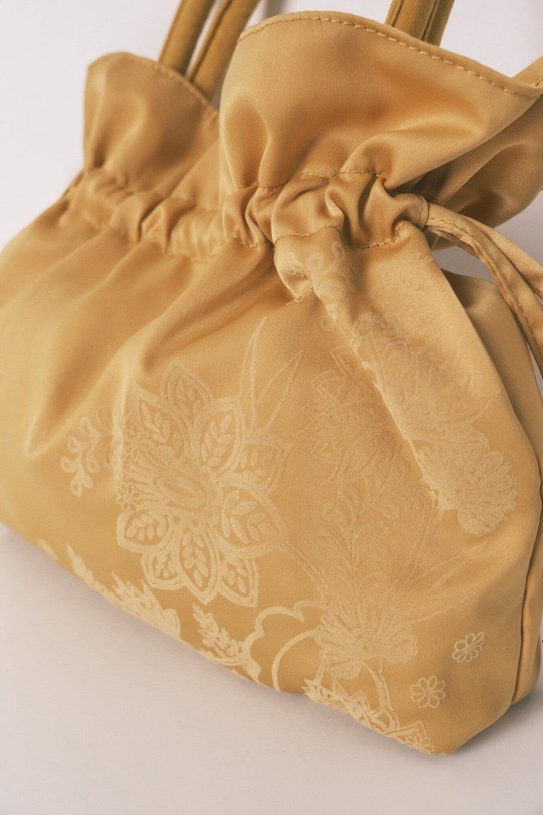 VANITY CASE - Gold Mustard