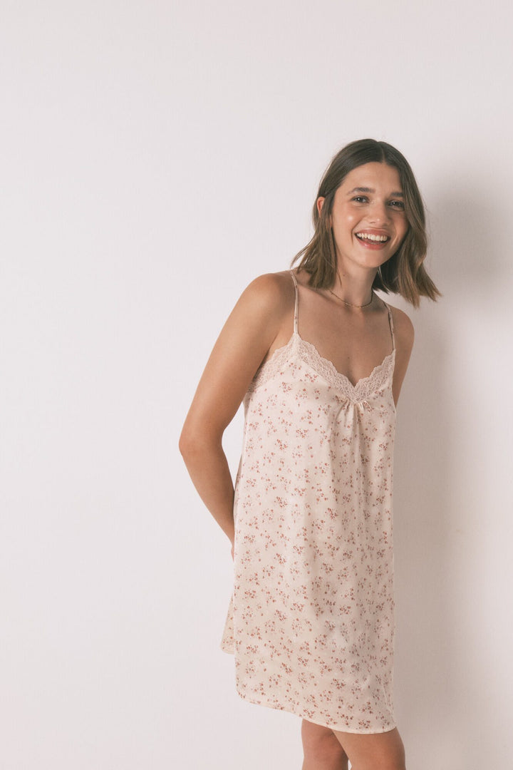 STRAPS SHORT NIGHTDRESS - Pink