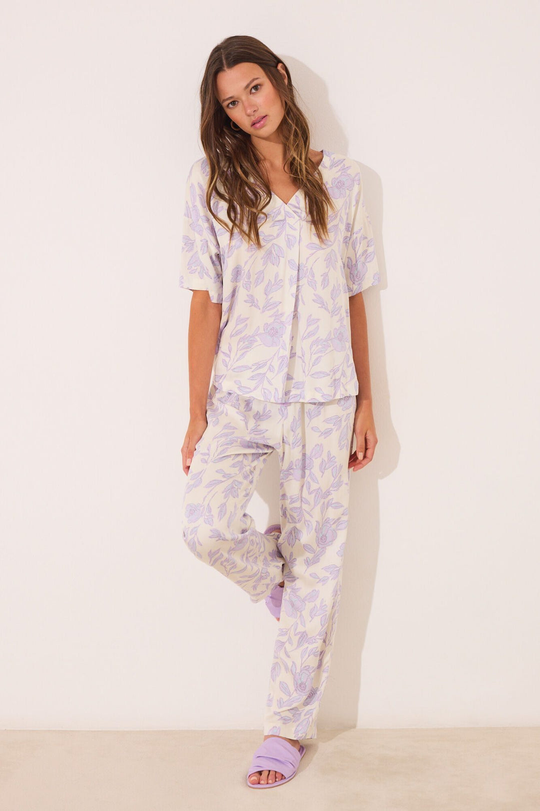 SHORT SLEEVES LONG PANT PYJAMA - White Print