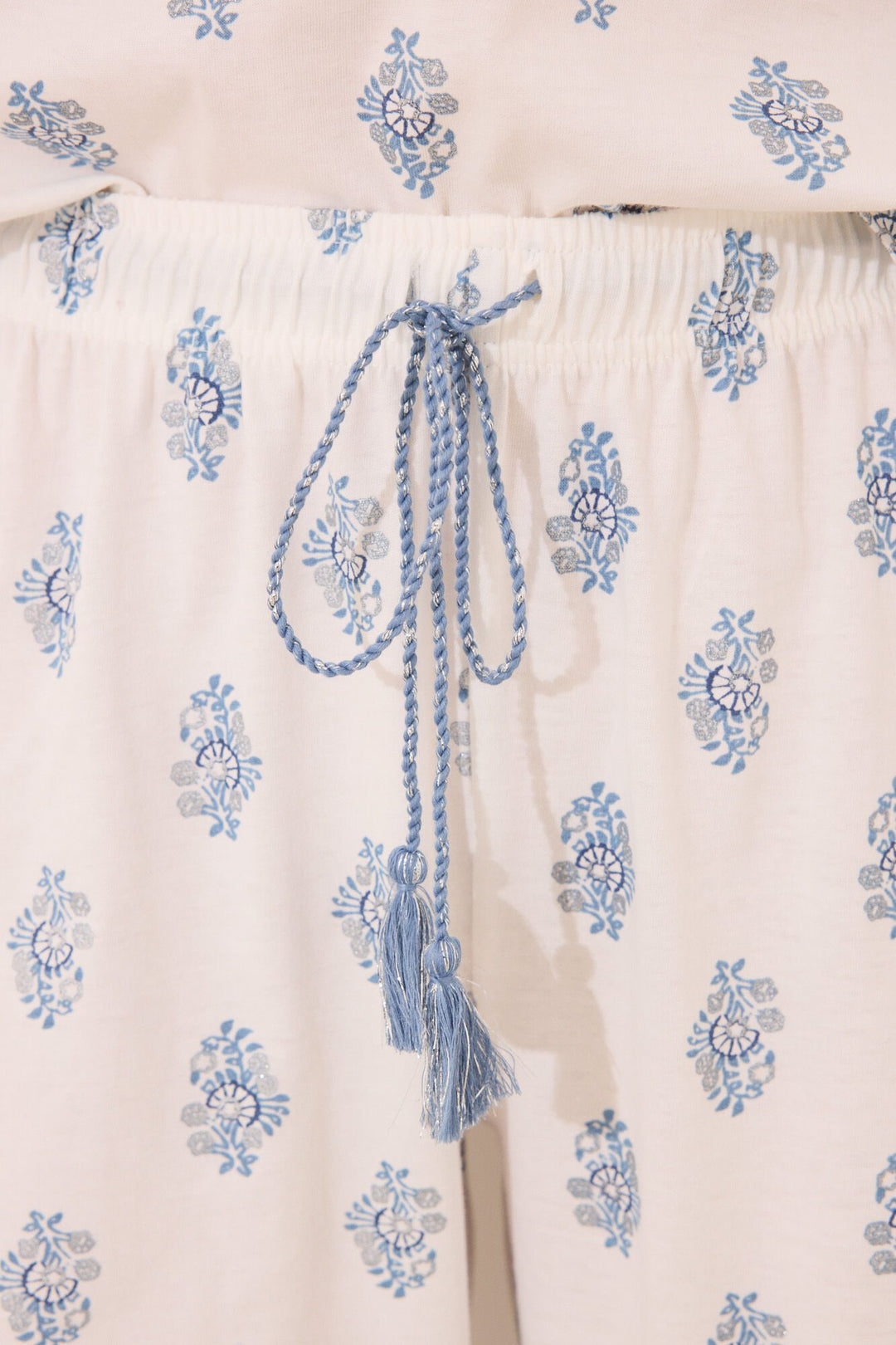 SHORT SLEEVES LONG PANT PYJAMA - White Print