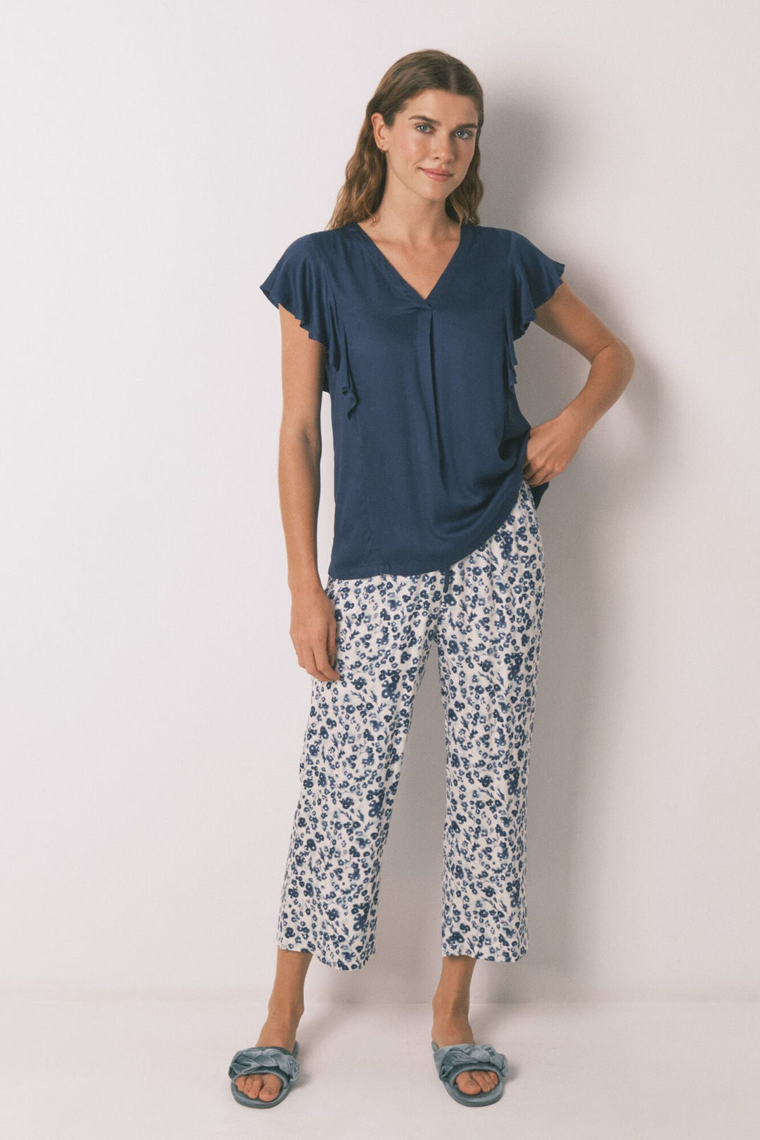 SHORT SLEEVES CAPRI PANT PYJAMA - Blue Print