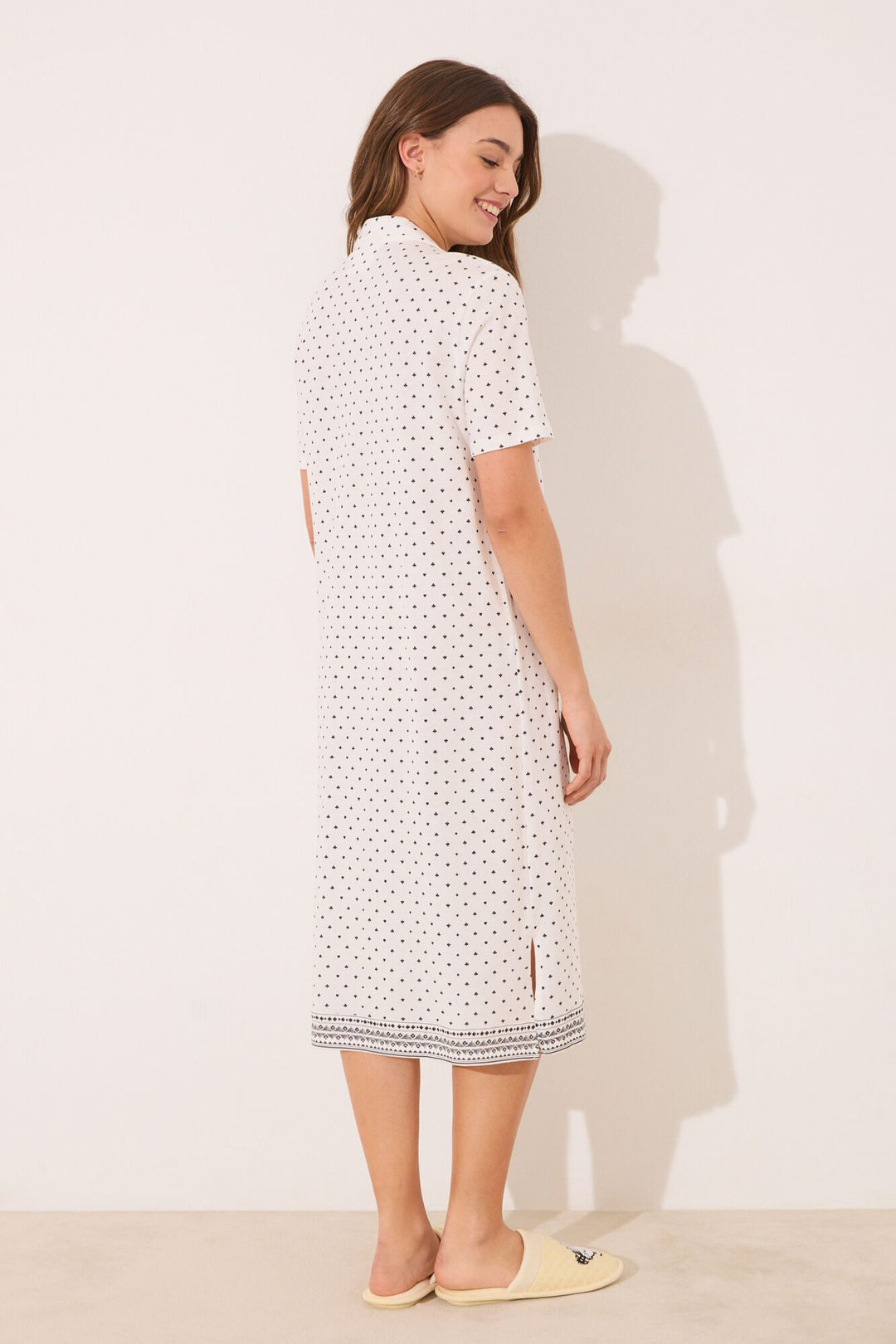 Short Sleeves Medium Camisoles - Ivory