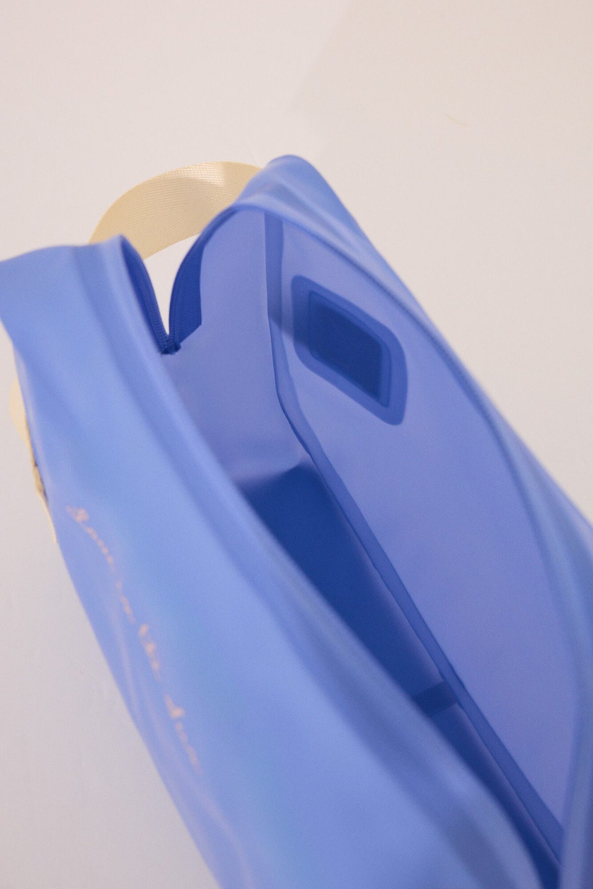 MEDIUM VANITY CASE - Medium Blue