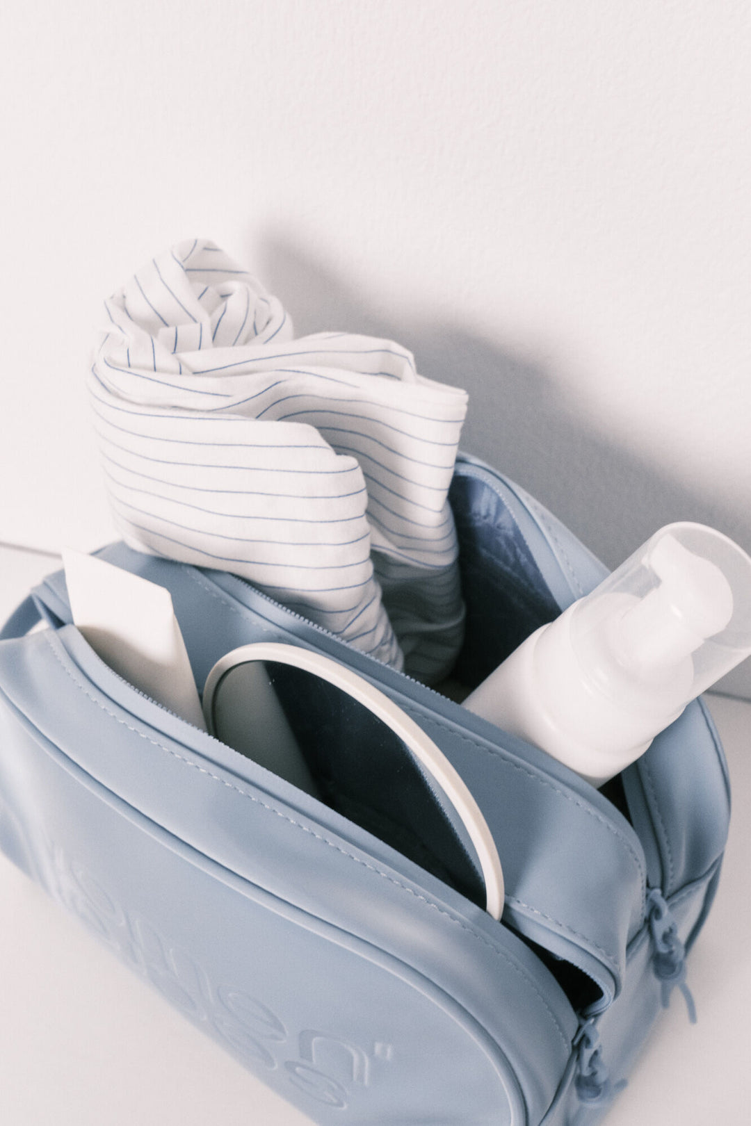 VANITY CASE - Light Blue