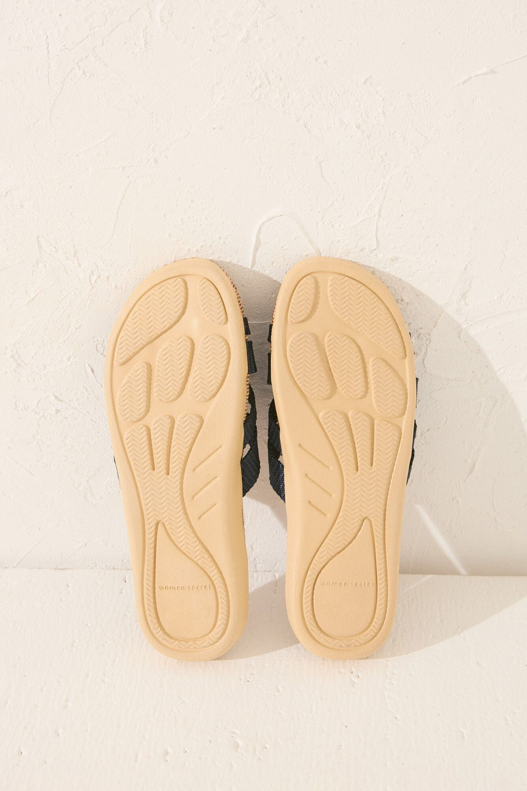 OPEN SLIPPERS - Sand