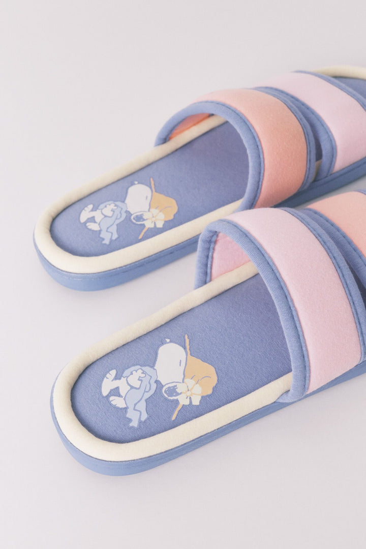 OPEN SHOWER SLIPPERS - White Print