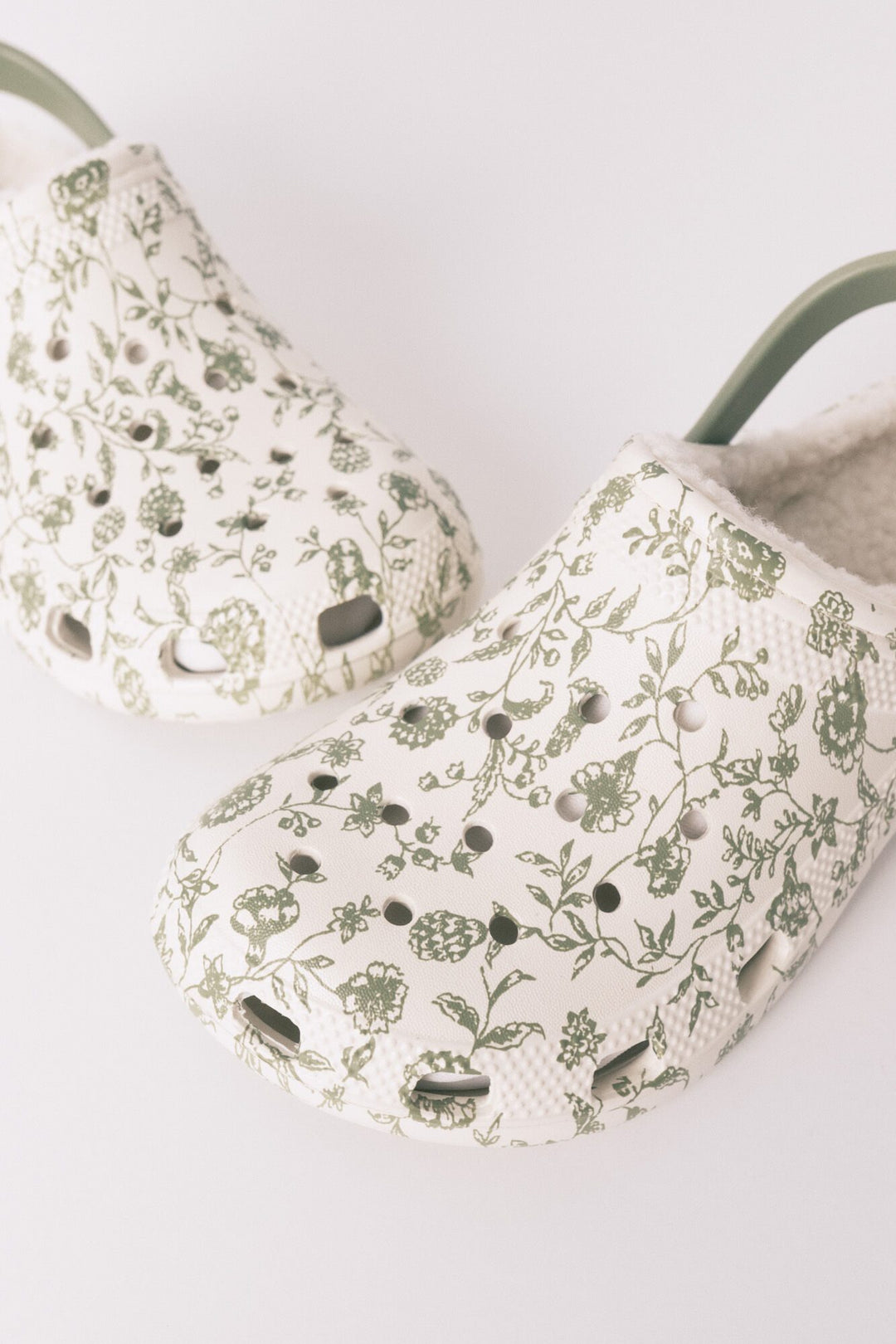 BIO SLIPPERS - Green Print