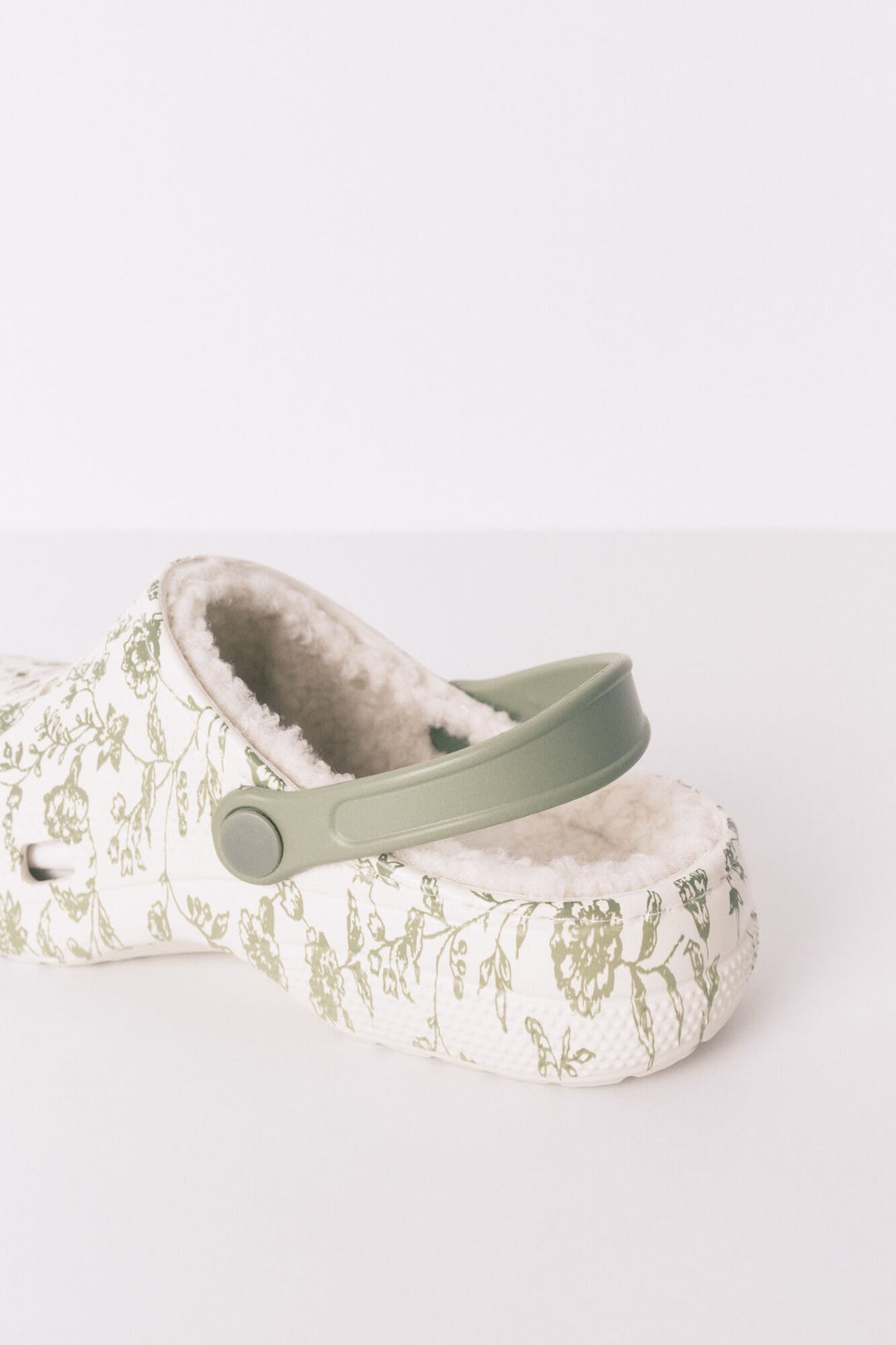 BIO SLIPPERS - Green Print
