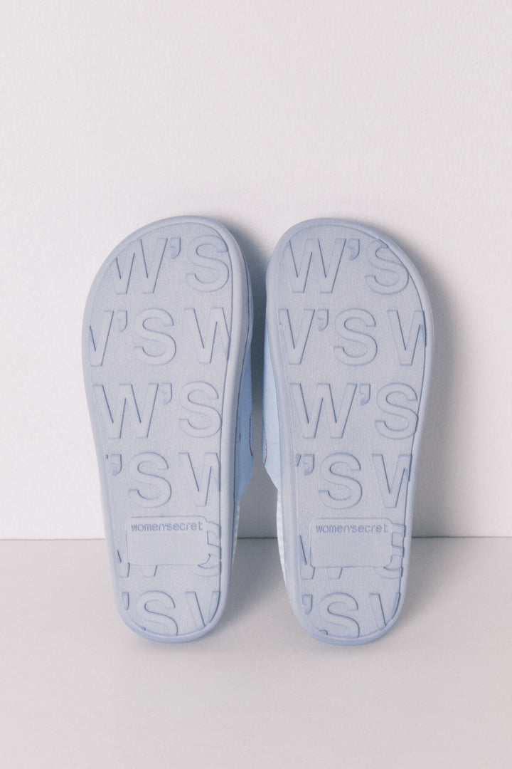 SLIPPERS - Medium Blue