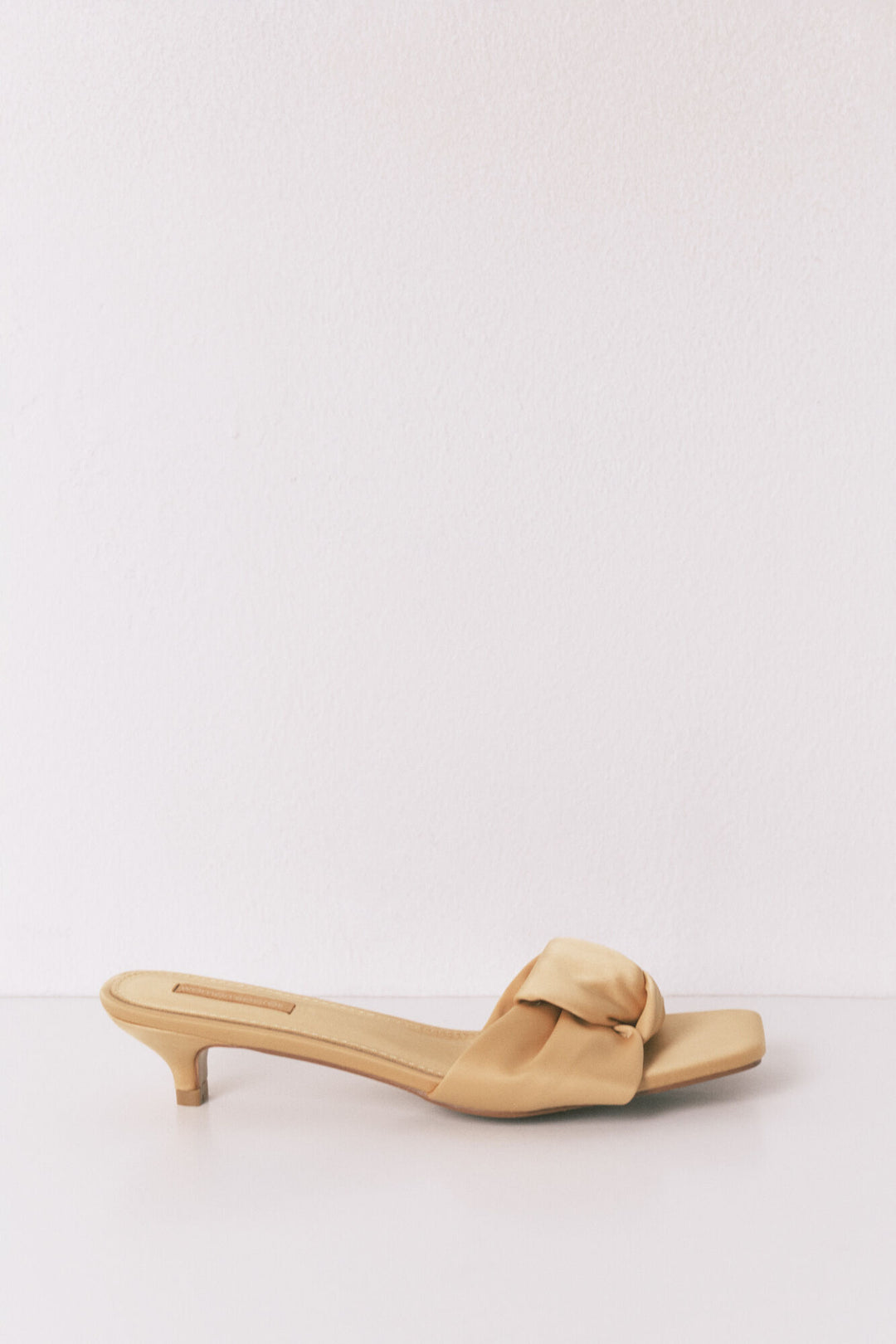 SHOES - Gold Mustard