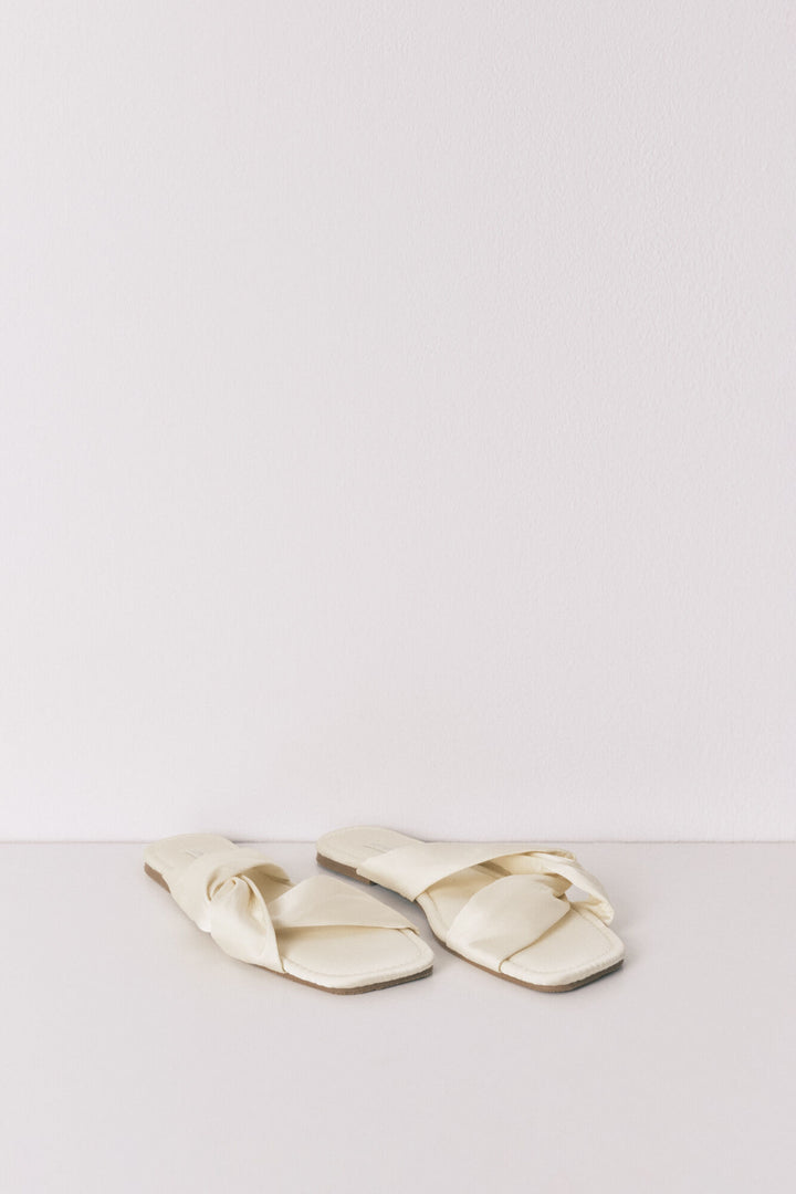SLIPPERS - Yellow