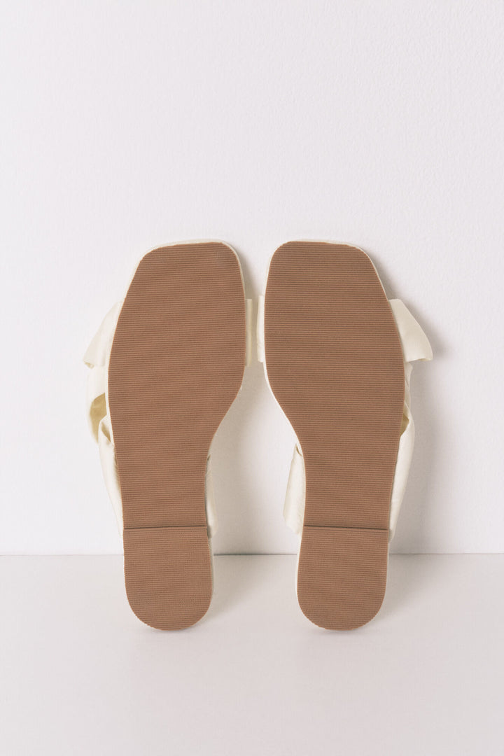 SLIPPERS - Yellow