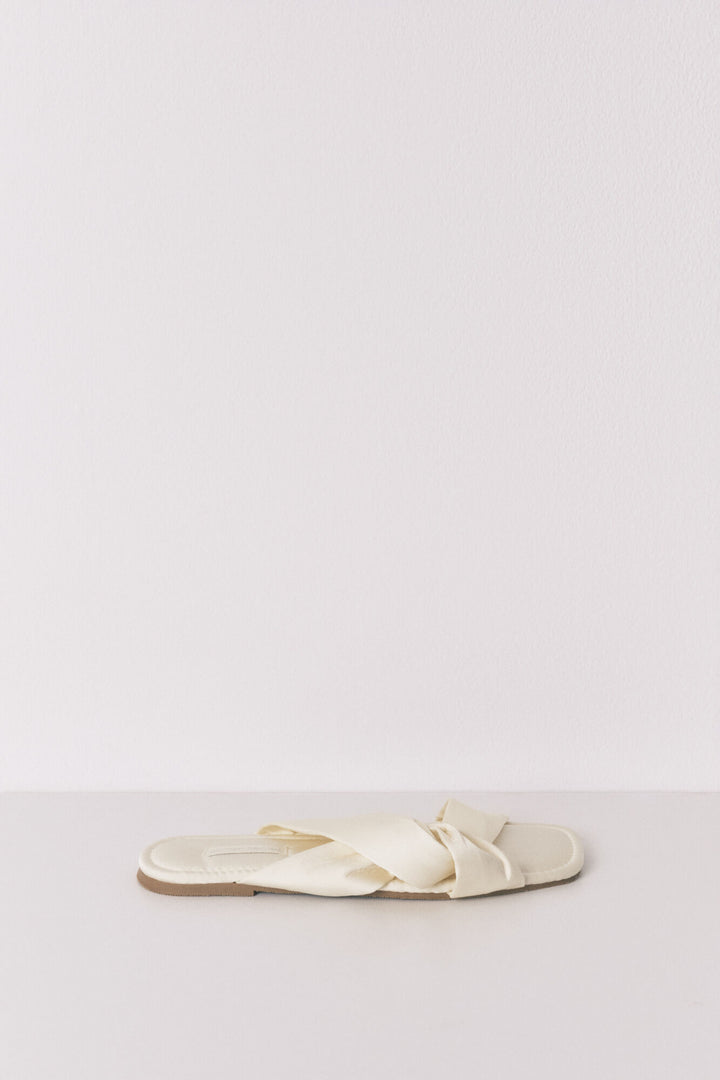 SLIPPERS - Yellow