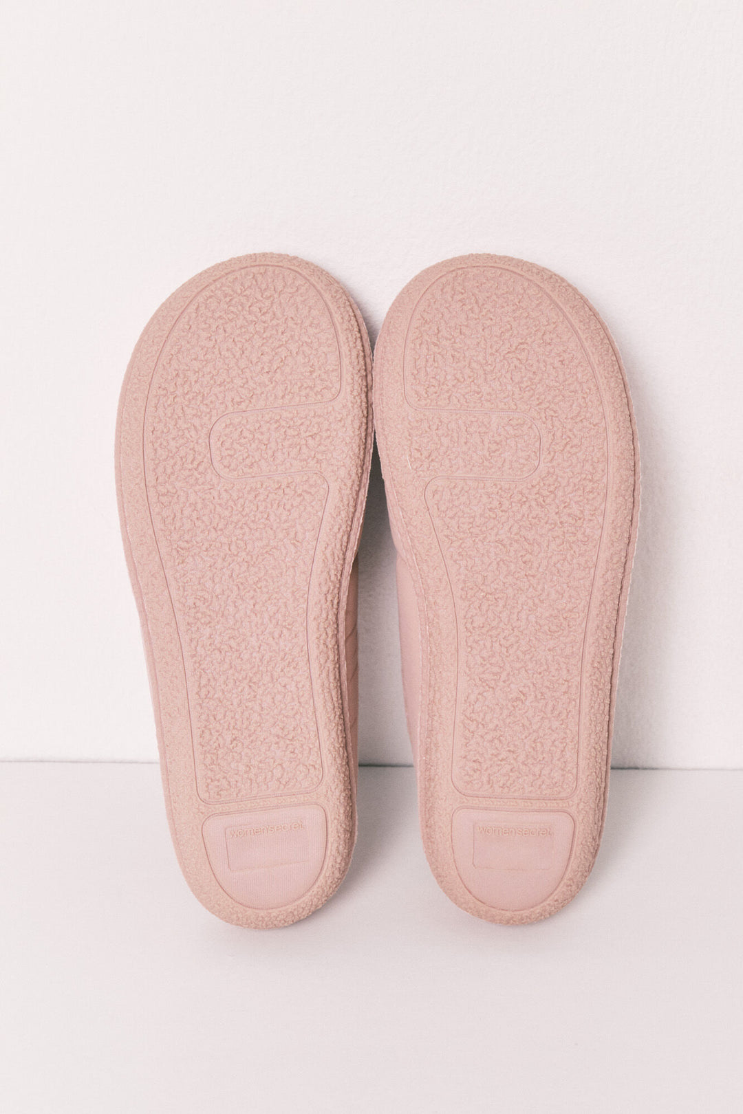 SLIPPERS - Tan