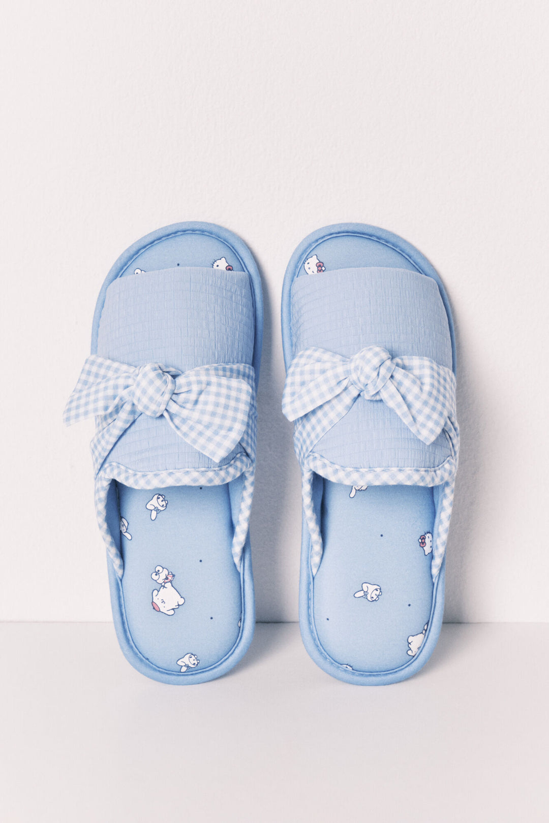 SLIPPERS - Light Blue