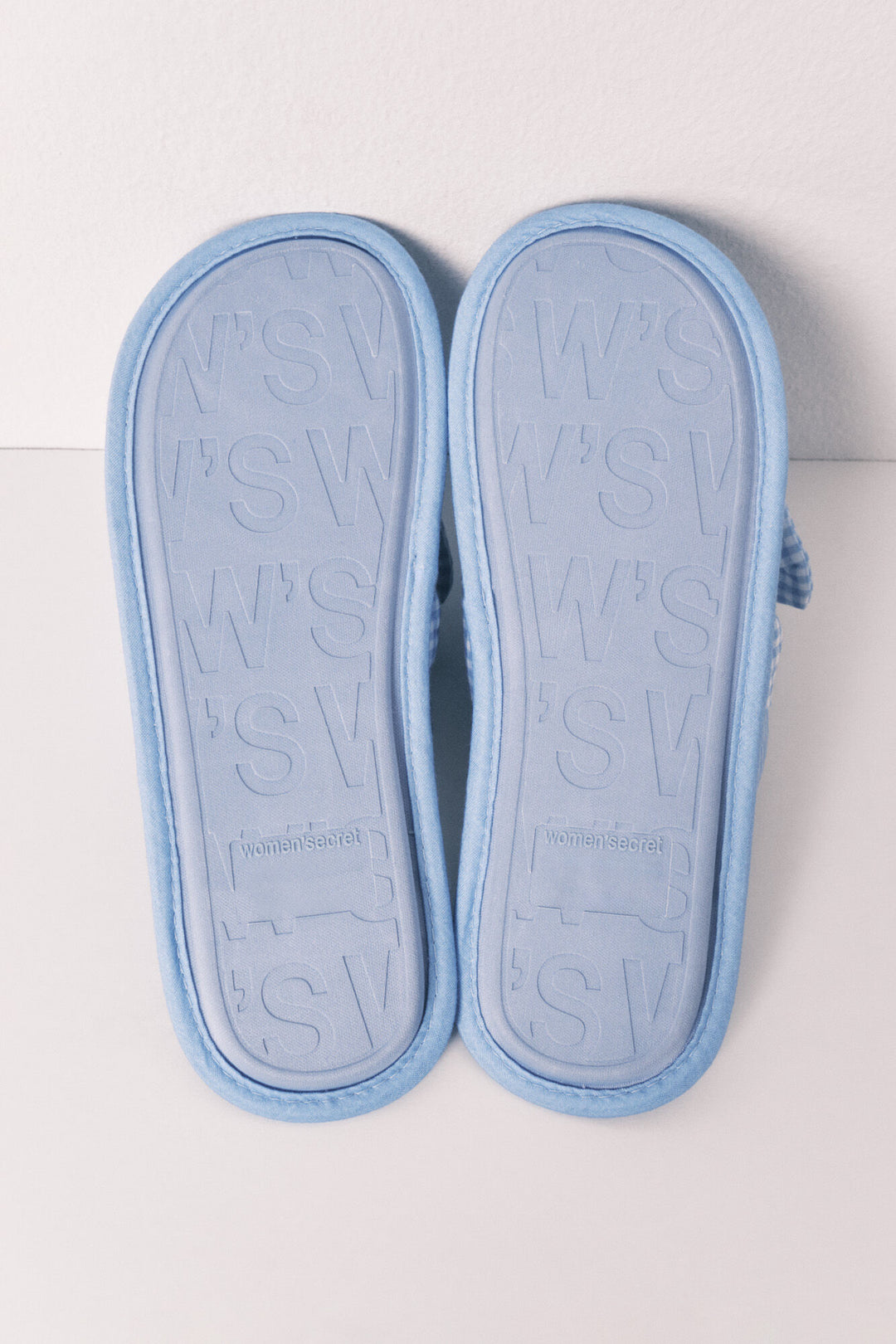 SLIPPERS - Light Blue