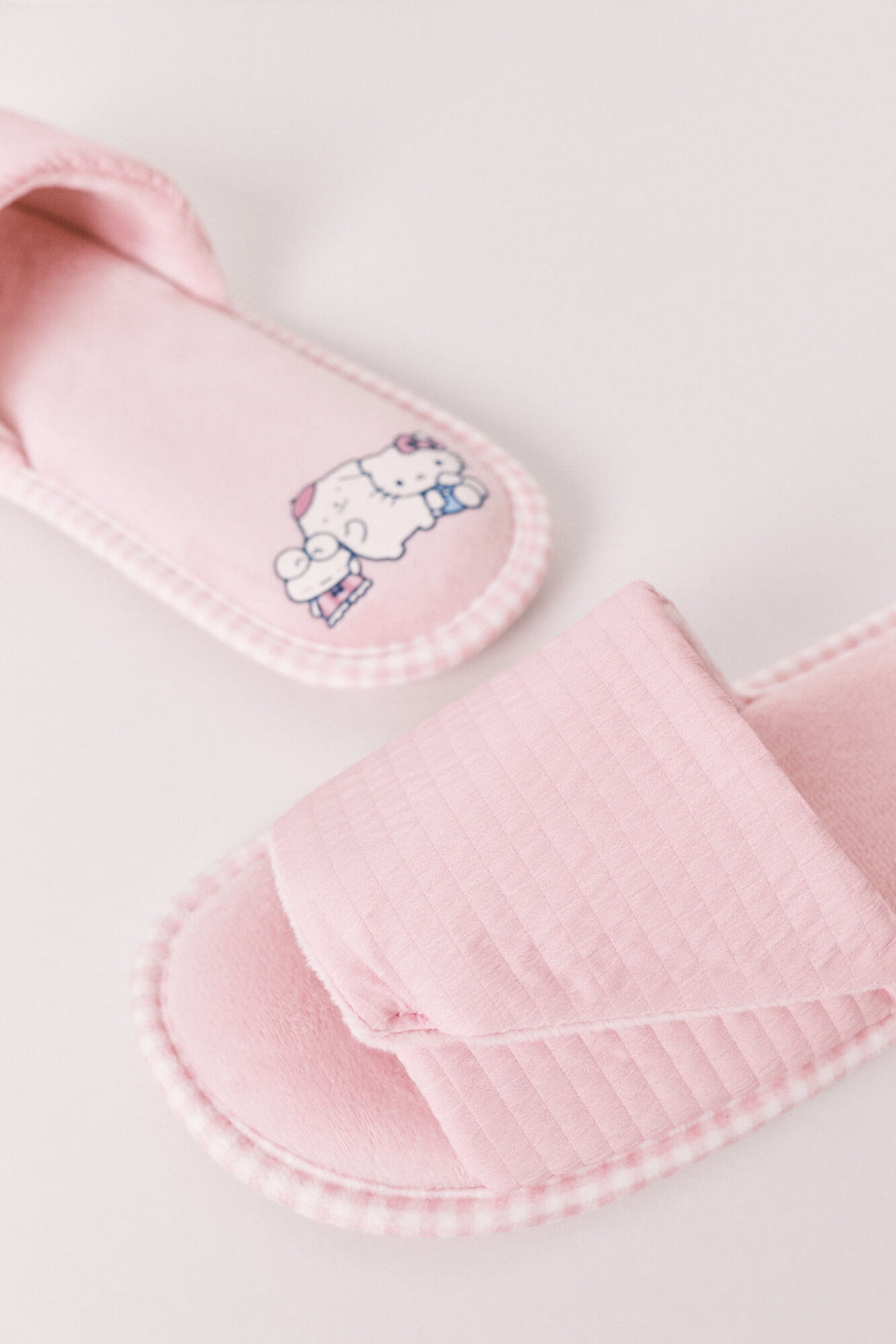 SLIPPERS - Pink