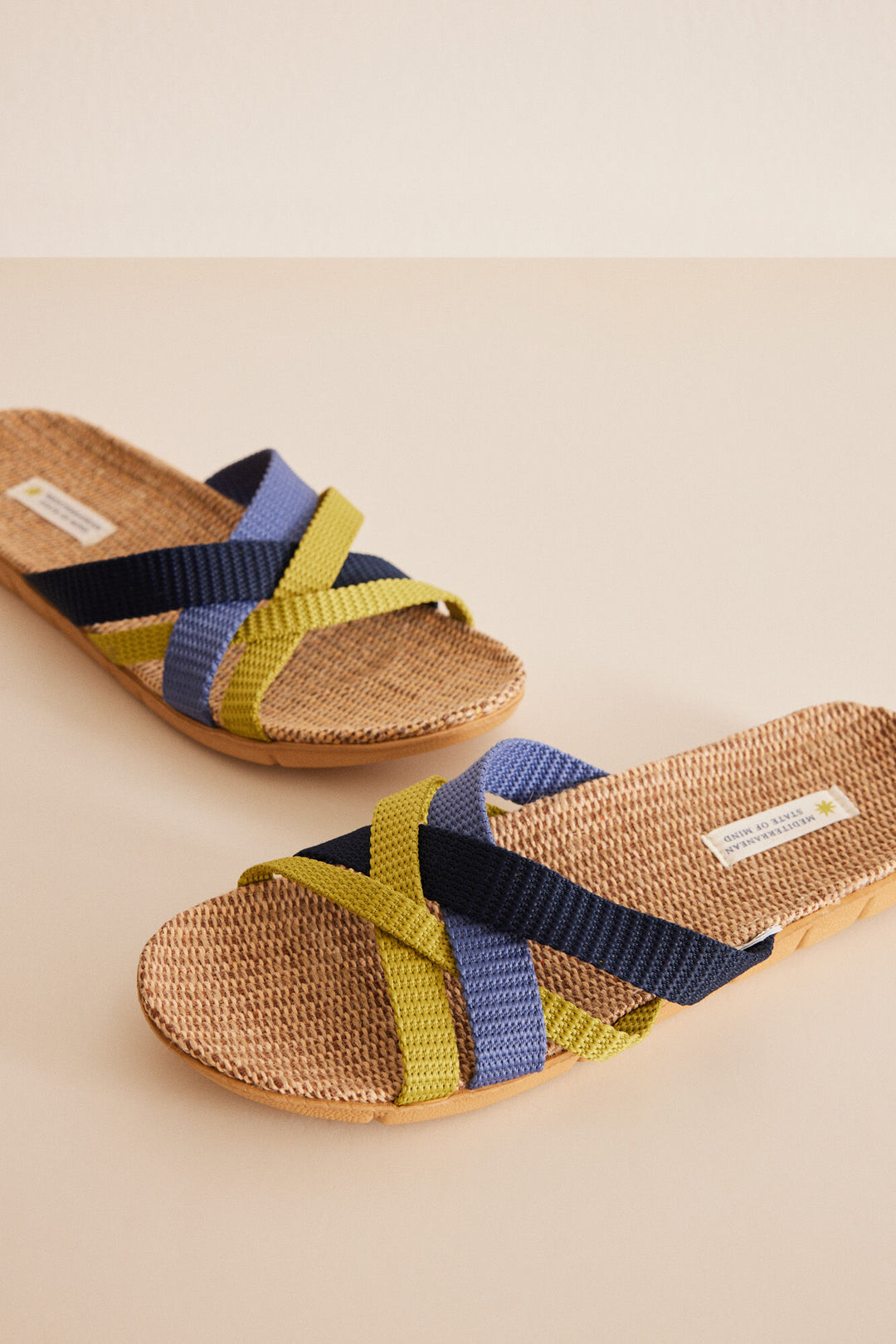 Open raffia sandal with intertwined straps - Sand