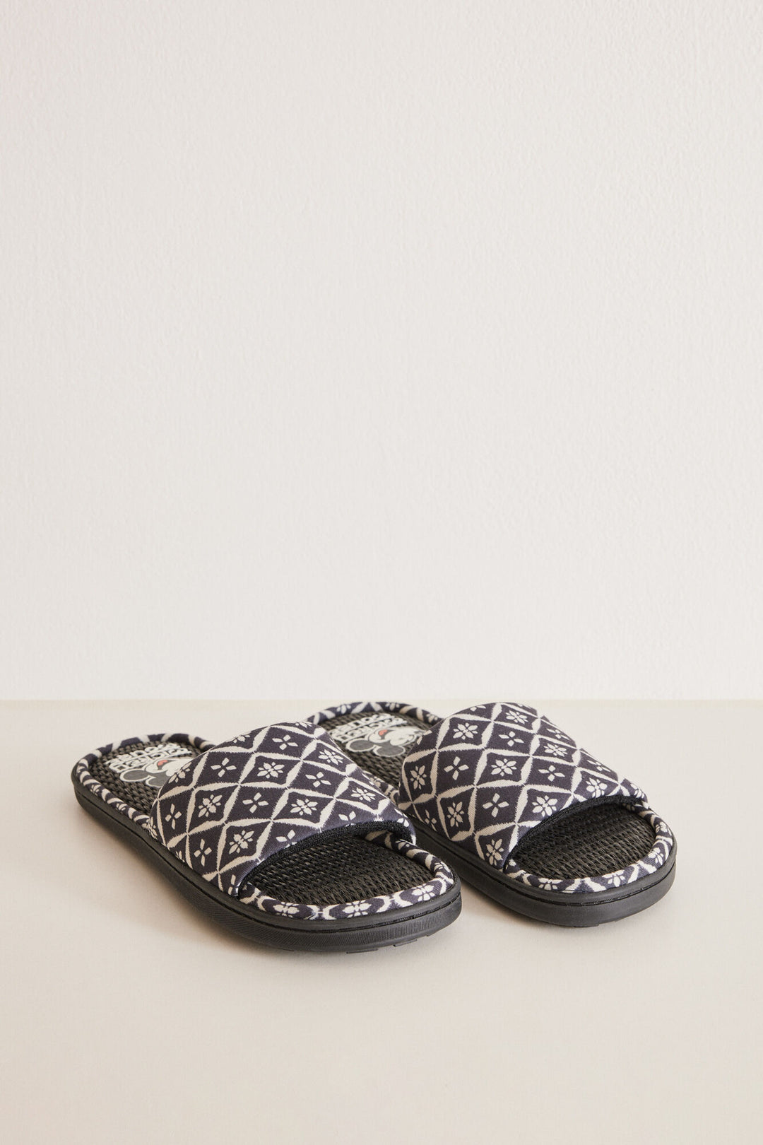Mickey ethnic print slippers - Black