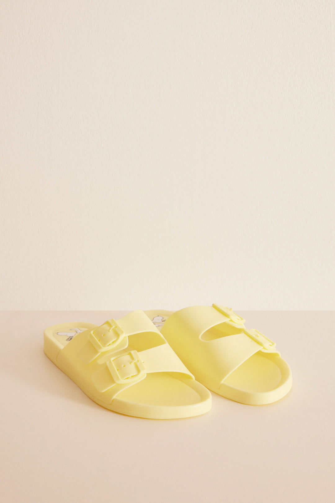 Yellow Snoopy injected sandals - Green Print