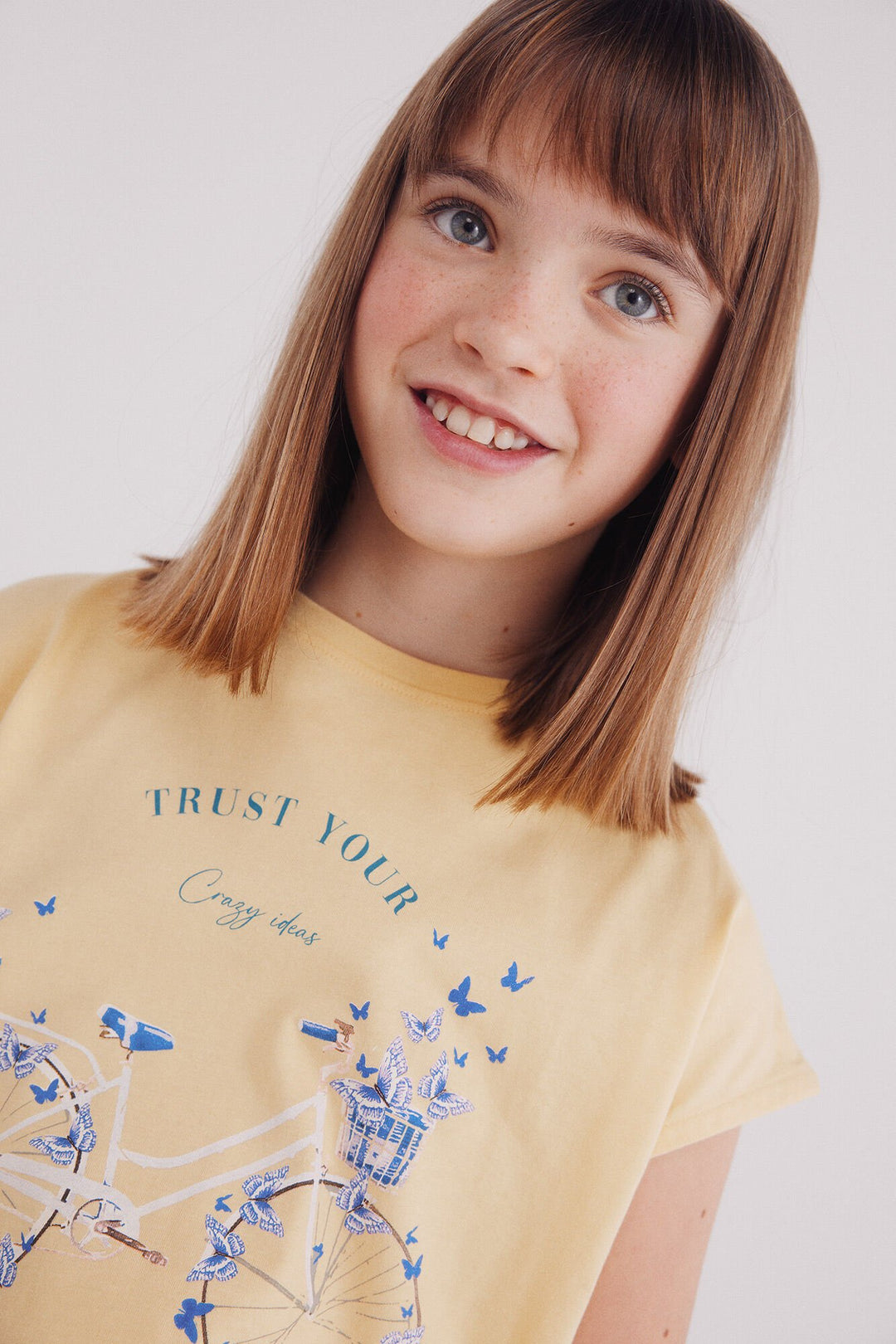 Spring Field T-shirts - Yellow