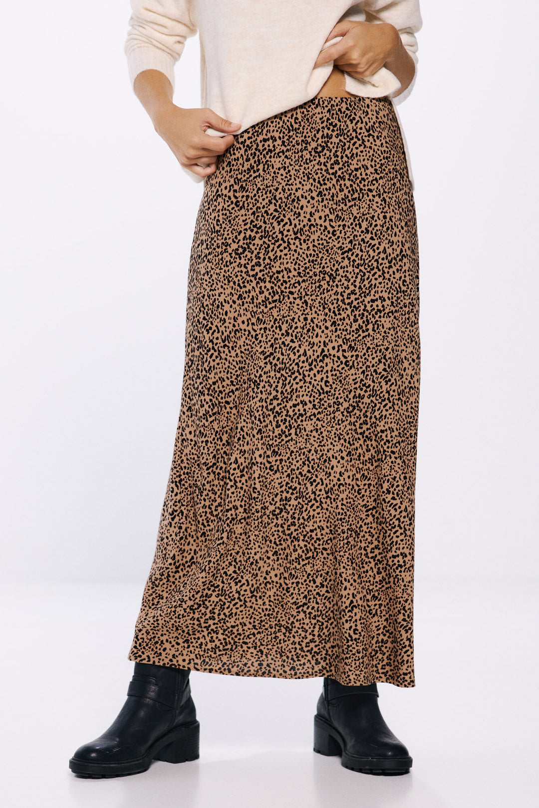 Spring Field Skirts - Tan