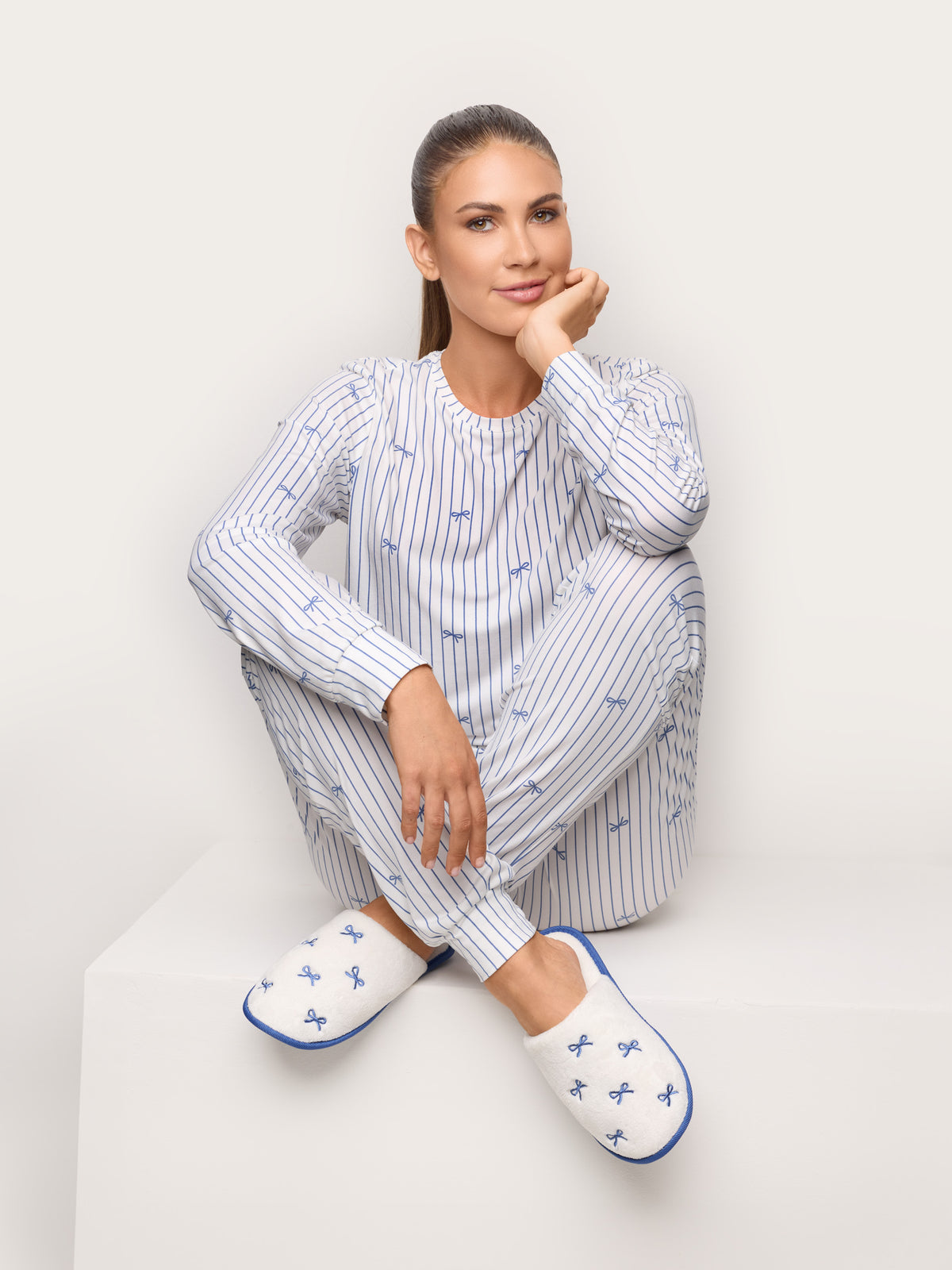 Slippers - Almond