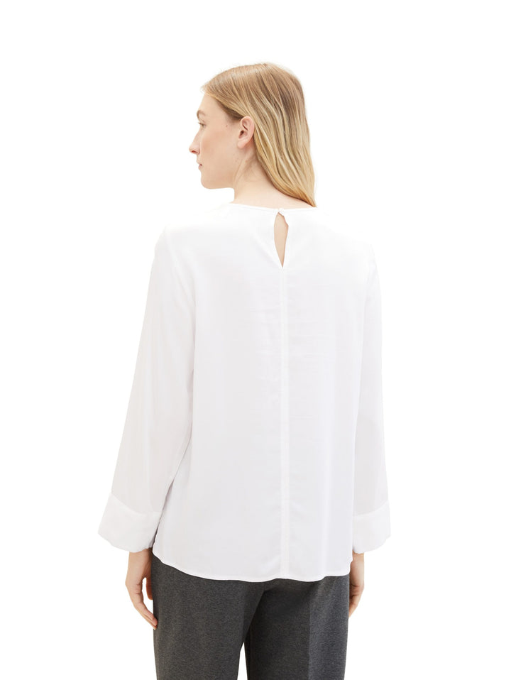 Blouse with cut-out details - White