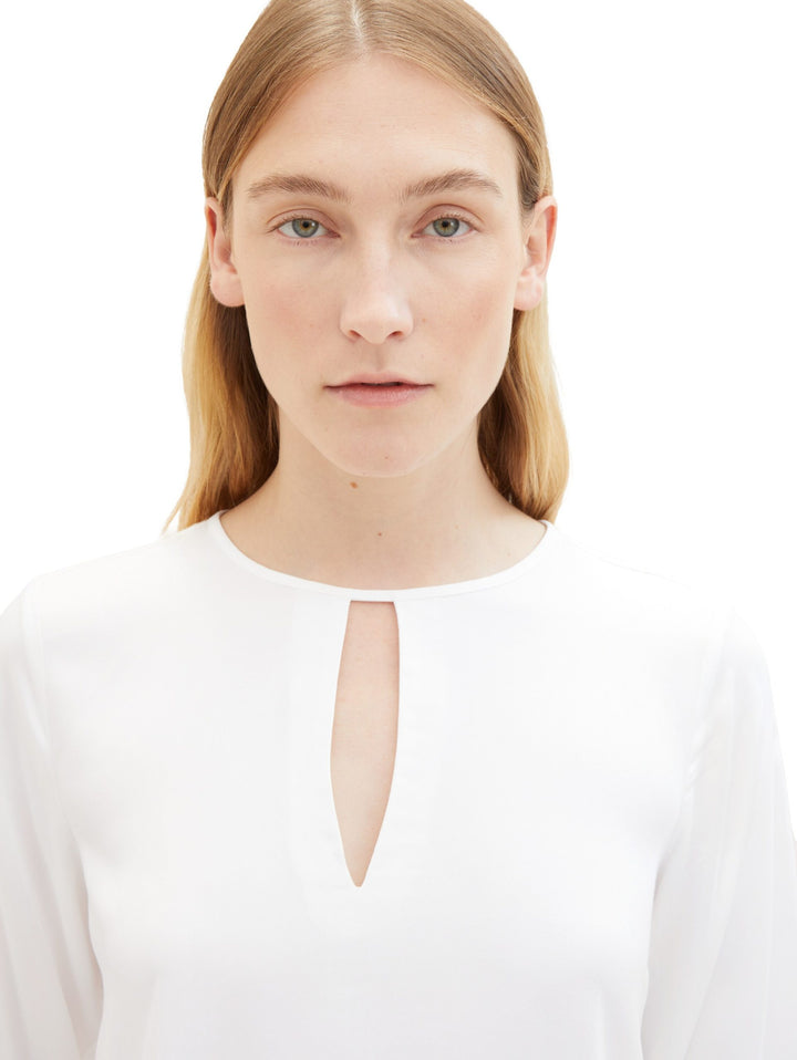 Blouse with cut-out details - White