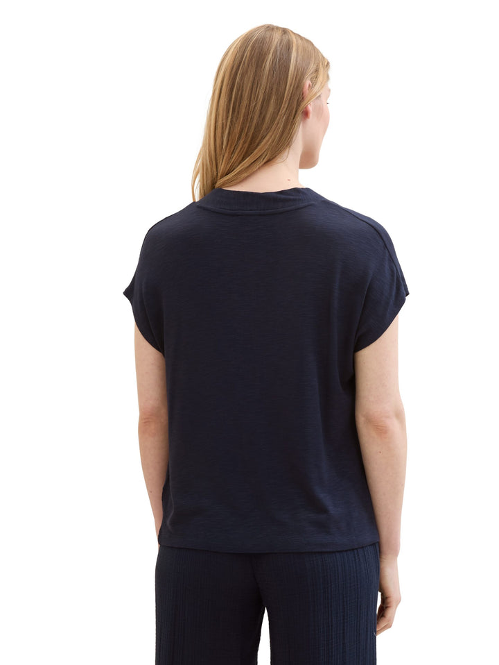 T-shirt with a V-neckline - Blue