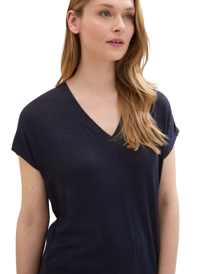 T-shirt with a V-neckline - Blue