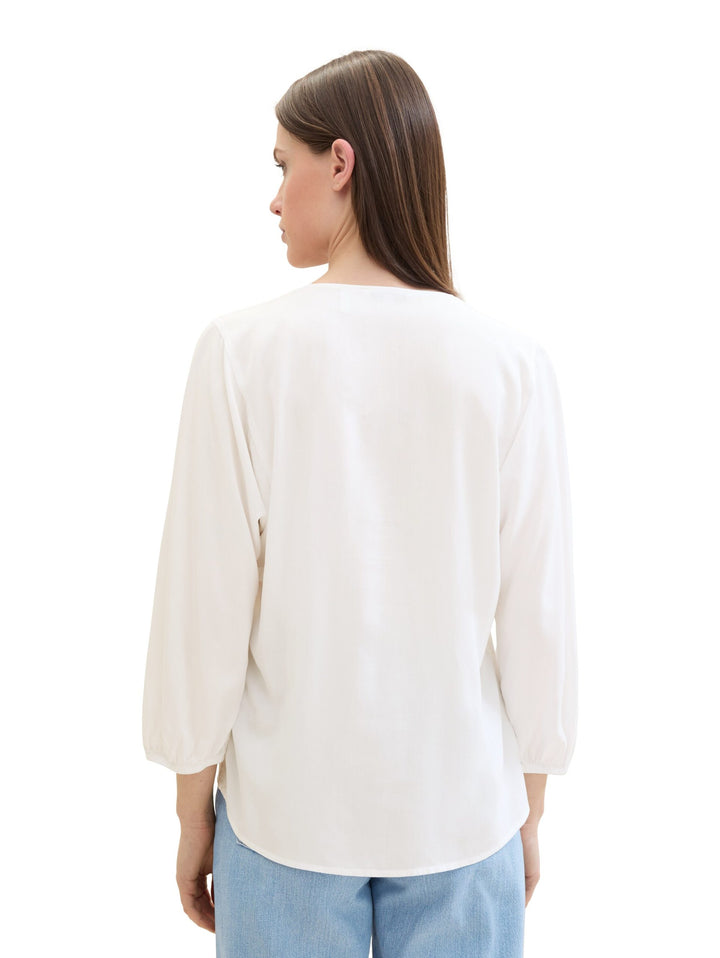 Blouse with a V-neckline - White