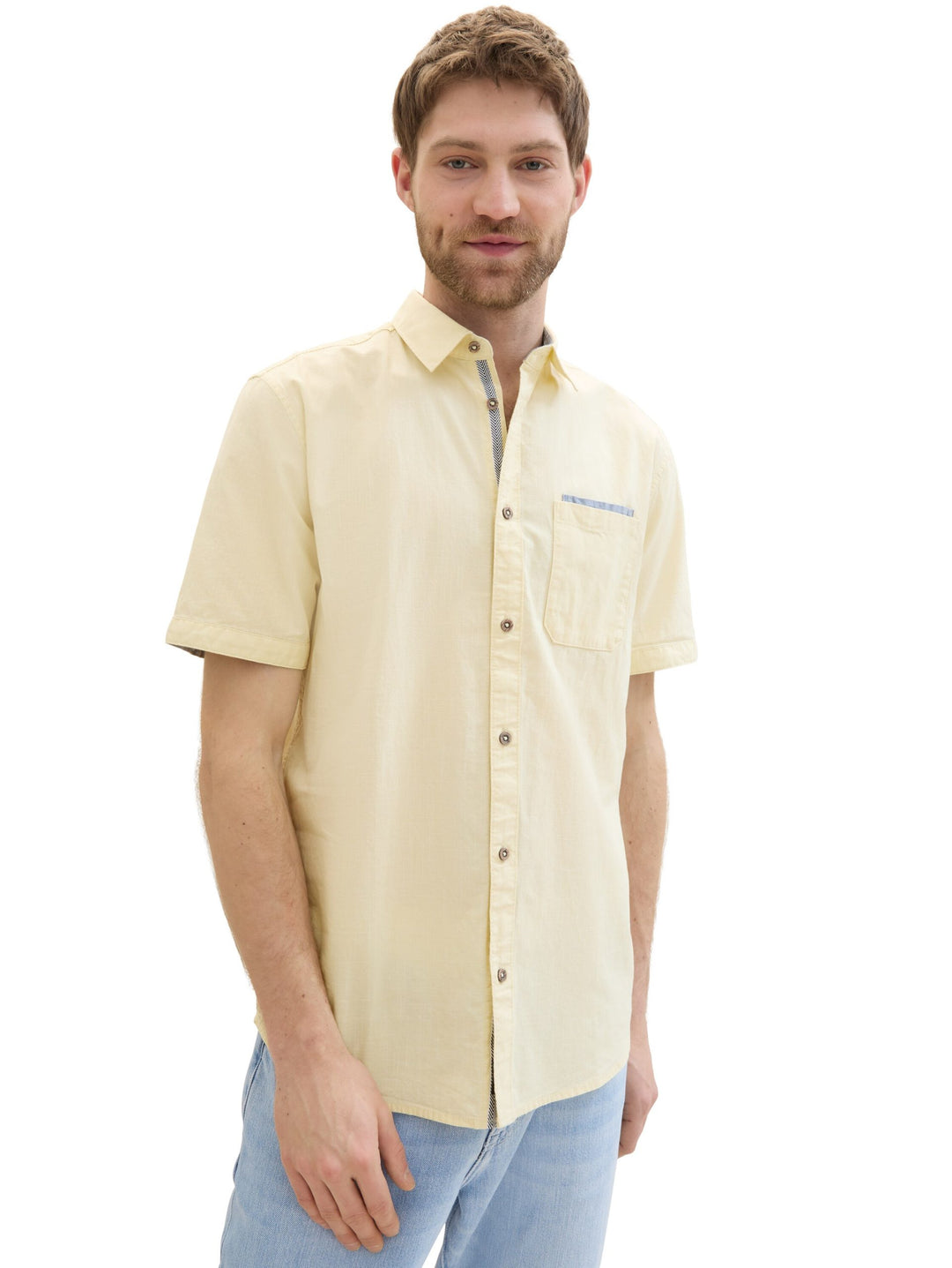 Short-sleeved shirt with a chest pocket - Yellow