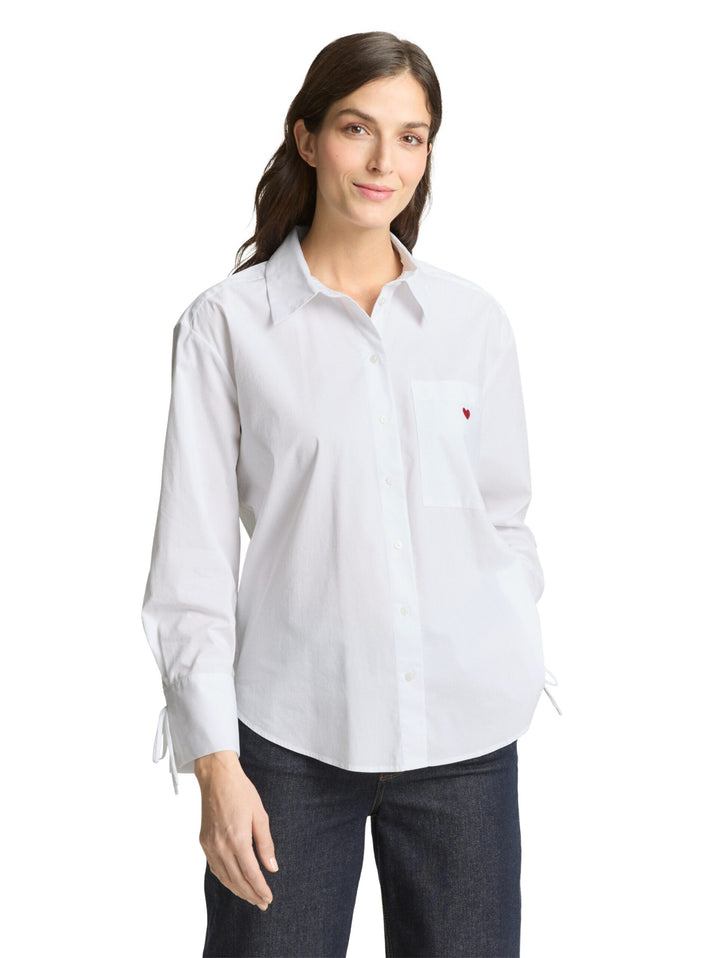 Oversized shirt blouse with heart embroidery - White
