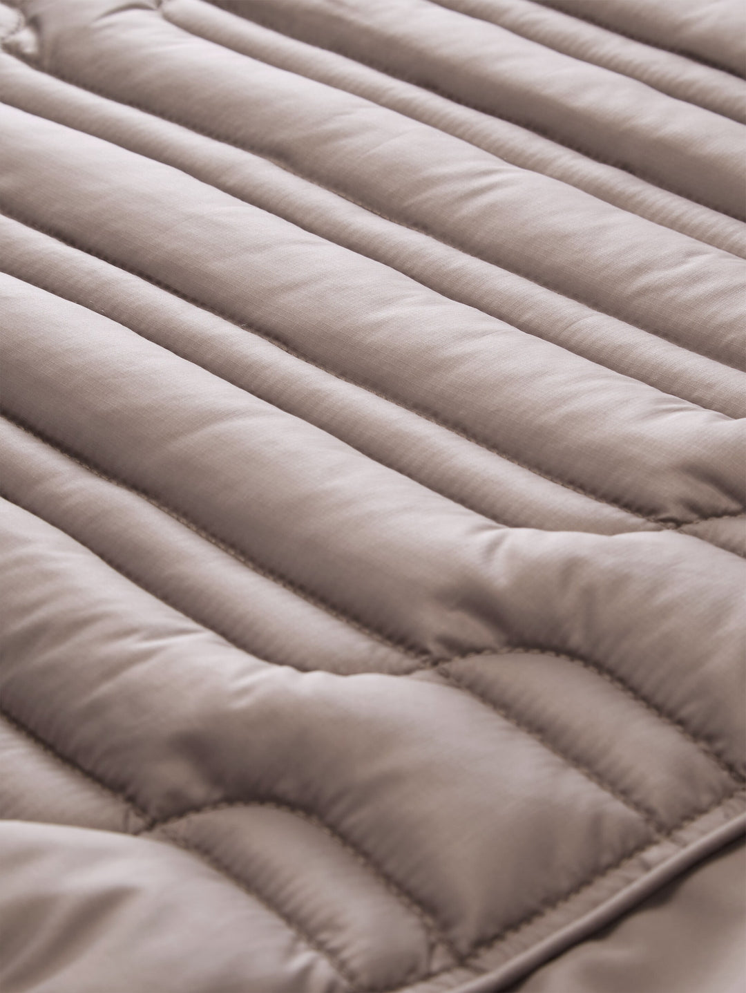 Hybrid Vest - Driftwood Taupe