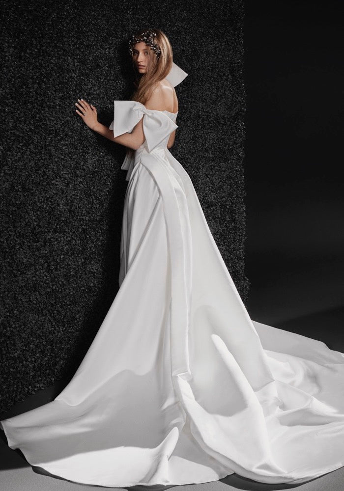 ESTEE - Off White