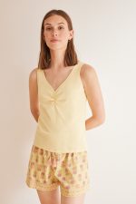 Short yellow cotton pyjamas
