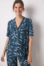 Viscose shirt pajamas with green leaves