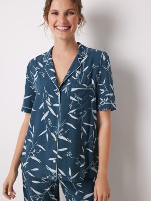 Viscose shirt pajamas with green leaves