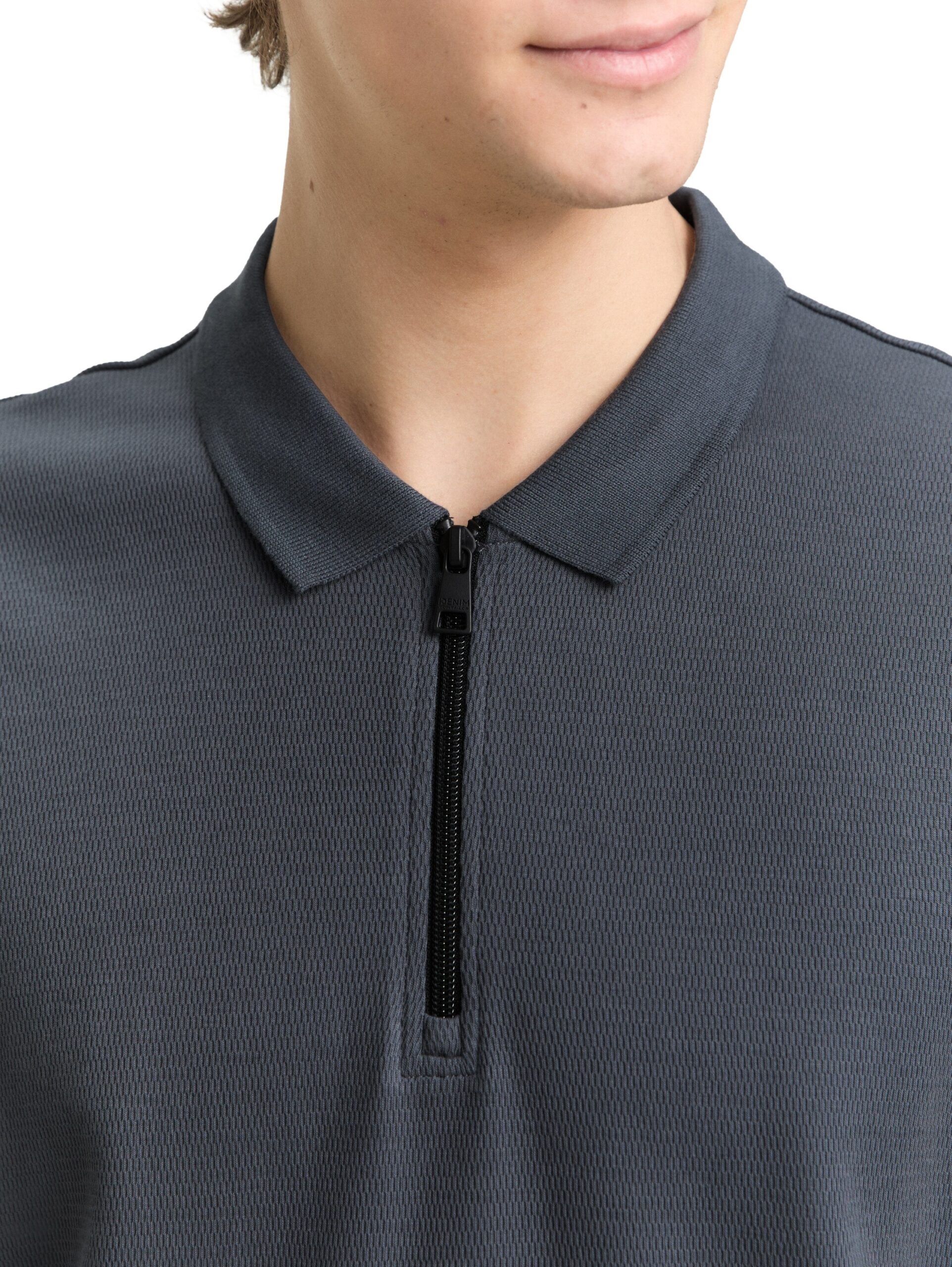 Relaxed fit polo shirt with zip