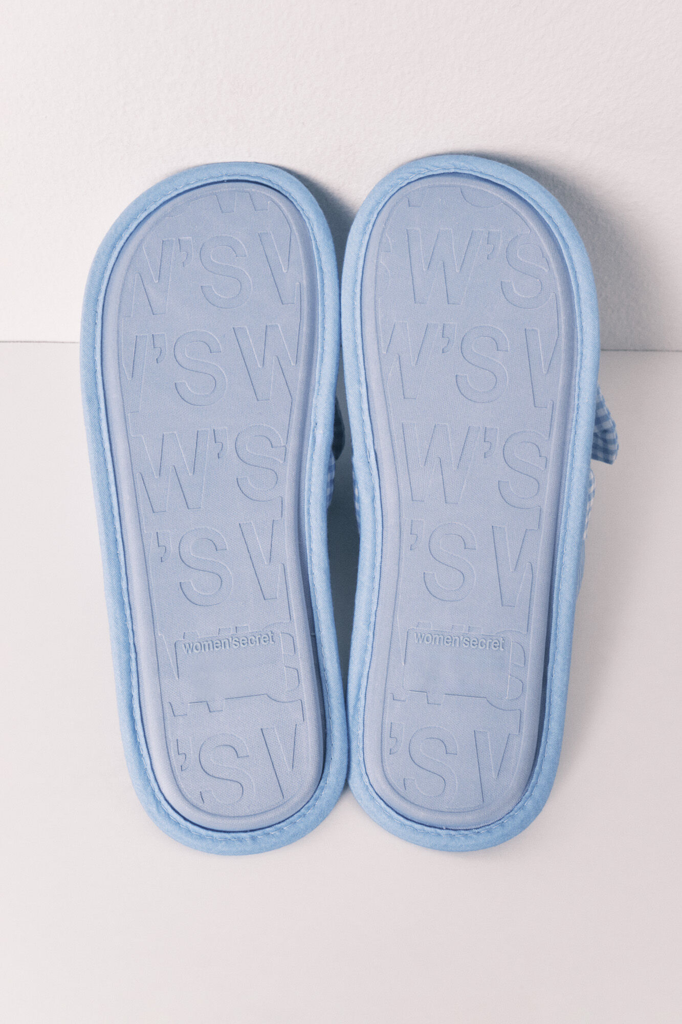 SLIPPERS